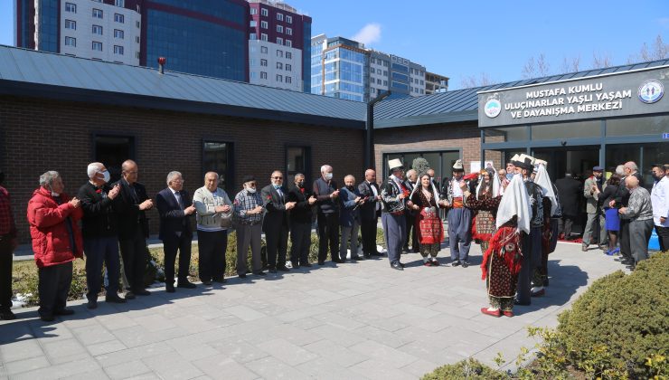 ULU ÇINARLAR İLE BULUŞTU, COŞKULARINA ORTAK OLDU