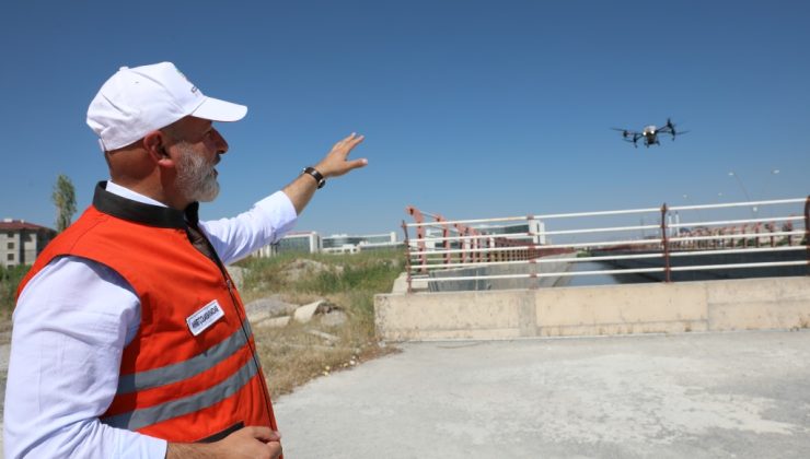 KOCASİNAN BELEDİYESİ, DRONE İLE TÜM AÇIK ALANLARI İLAÇLIYOR