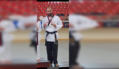 Trafik kazasında yaşamını yitiren tekvando antrenörü Murat Şimşek bugün defnedilecek