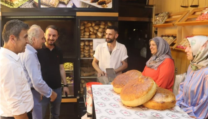 İzmit Belediyesi esnaf ziyaretlerini sürdürüyor