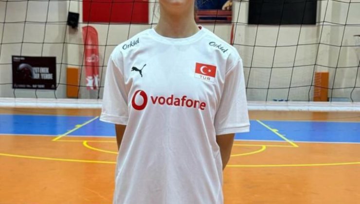 Genç voleybolcu Minel Nefin Milli takım kampına davet edildi