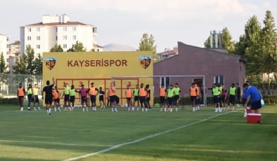 Kayserispor Teknik Direktörü Burak Yılmaz: İyi yoldayız