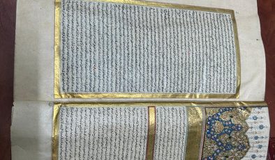 Raşid Efendi Kütüphanesi’nde binlerce yıllık eserler sergileniyor