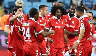 Sivasspor, Adana Demirspor 2-0 kazandı