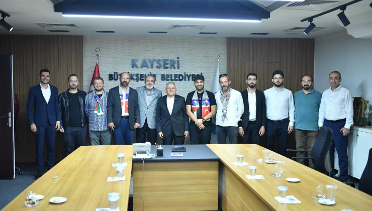 Başkan Büyükkılıç, Kayseri Filistin ile Dayanışma Platformu Üyelerini Misafir Etti