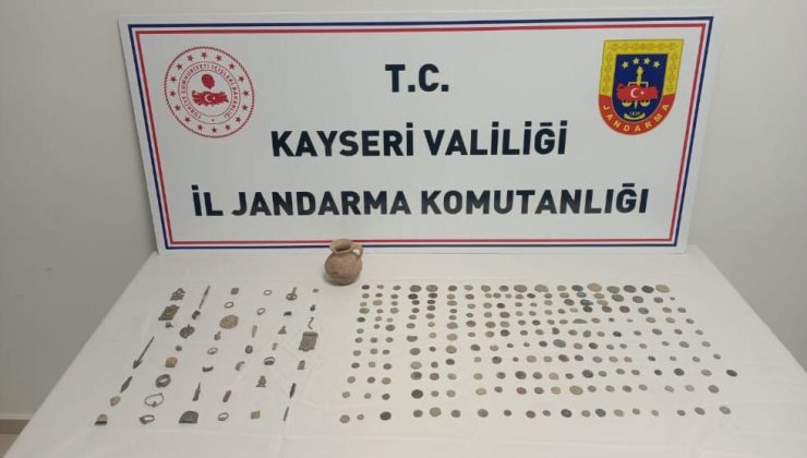 Jandarma operasyonuyla 255 tarihi eser ele geçirildi