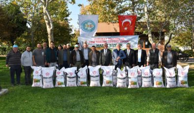 Manisa Büyükşehir’den Çiftçilerin Yüzü Gülecek